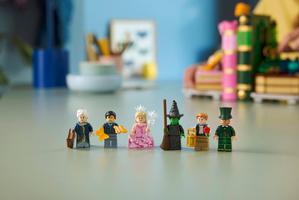 Набор LEGO Glinda & Elphaba Bookends