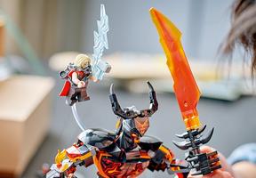 Набор LEGO Thor vs. Surtur Construction Figure