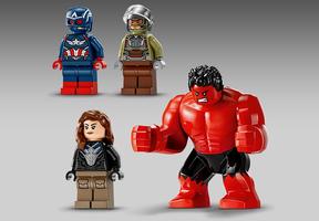 Набор LEGO Captain America vs. Red Hulk Battle