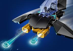 Набор LEGO Iron Man Car & Black Panther vs. Red Hulk