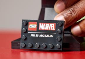 Набор LEGO Miles Morales' Mask