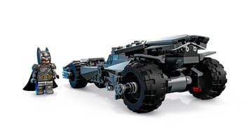Набор LEGO Бэтмобиль из фильма «Бэтмен против Супермена»