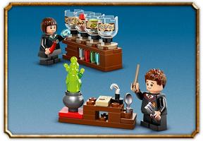 Набор LEGO Hogwarts Castle: Potions Class