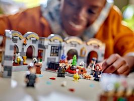 Набор LEGO Hogwarts Castle: Potions Class