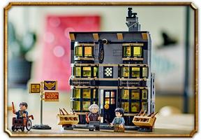 Набор LEGO Ollivanders & Madam Malkin’s Robes