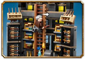 Набор LEGO Ollivanders & Madam Malkin’s Robes