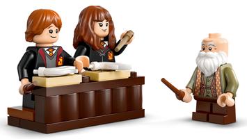 Набор LEGO Hogwarts Castle: Charms Class