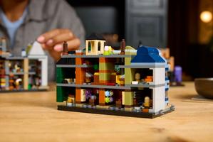 Набор LEGO Diagon Alley Wizarding Shops