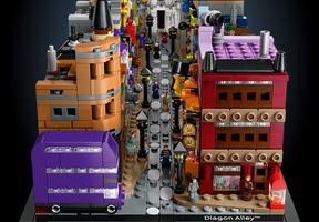 Набор LEGO Diagon Alley Wizarding Shops