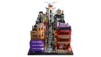 Набор LEGO Diagon Alley Wizarding Shops