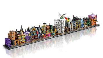 Набор LEGO Diagon Alley Wizarding Shops