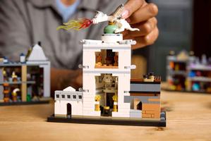 Набор LEGO Diagon Alley Wizarding Shops