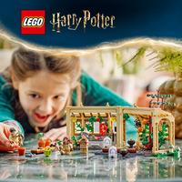 Набор LEGO Hogwarts Castle: Herbology Class