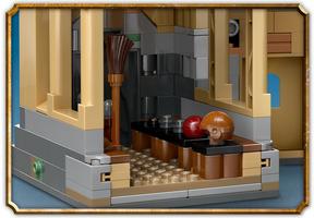 Набор LEGO Hogwarts Castle: Flying Lessons