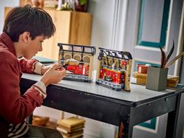 Набор LEGO Book Nook: Hogwarts Express