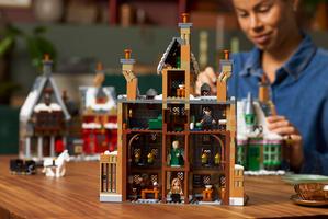 Набор LEGO Hogsmeade Village – Collectors' Edition