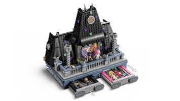 Набор LEGO Wednesday & Enid's Dorm Room