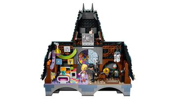 Набор LEGO Wednesday & Enid's Dorm Room