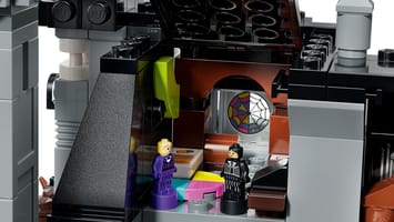 Набор LEGO Академия Невермор