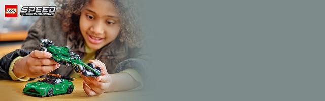 Набор LEGO Aston Martin Vantage Safety Car & AMR23