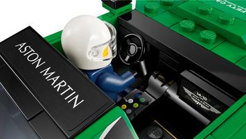 Набор LEGO Aston Martin Vantage Safety Car & AMR23