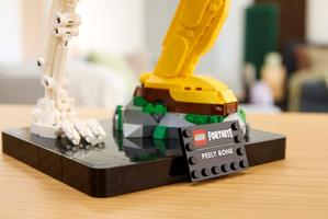 Набор LEGO Peely Bone