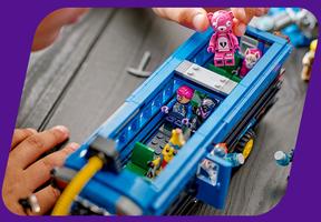 Набор LEGO Battle Bus