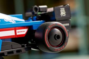 Набор LEGO Visa Cash App RB VCARB 01 F1 Race Car