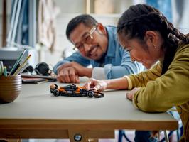 Набор LEGO McLaren F1 Team MCL38 Race Car