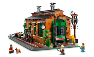 Набор LEGO 910033 Old Train Engine Shed