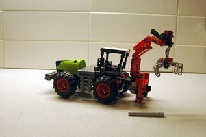 Набор LEGO Mini Claas Xerion