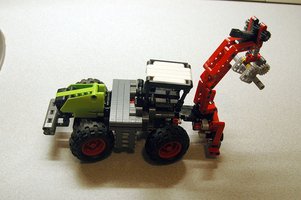 Набор LEGO Mini Claas Xerion