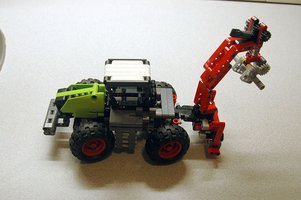Набор LEGO Mini Claas Xerion