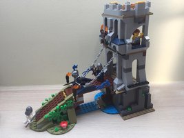 Набор LEGO 31120: Drawbridge Defense Remake