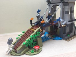Набор LEGO 31120: Drawbridge Defense Remake