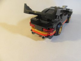 Набор LEGO Sports car using minifig shooters as lights