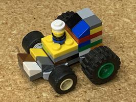Набор LEGO Pulling Tractor
