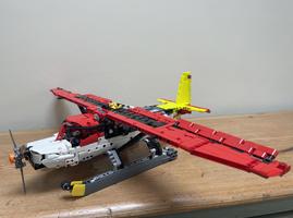 Набор LEGO 42145 Firefighter Seaplane
