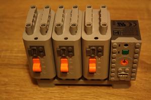 Набор LEGO MOC-31449 PF Battery box stand.