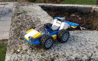 Набор LEGO MOC-33275 Lunar  F1 Rover (31087)