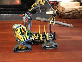 Набор LEGO Quad Track Timber Hauler