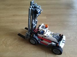 Набор LEGO MOC-61259 Heavy duty forklift