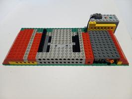 Набор LEGO MOC-82224 Garage Lift Base 2/3