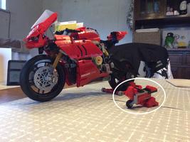 Набор LEGO Mini champion #2: Ducati Panigale V4 R