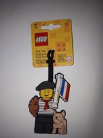 Набор LEGO 5007257 French Minifigure Bag Tag