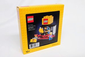 Набор LEGO 6577643 New Store Grand Opening